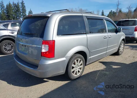 2015 Chrysler Town & Country Touring z USA, uszkodzony, nr VIN 2C4RC1BG0FR529025